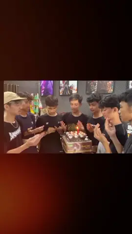 happy birthday untuk tim srotop TV (10-10-2023)🤩🥳semoga tambah maju&sukses untuk kedepannya, kitaaa kawall smpee 1 juta subscriber💗 tetap smgtt untukk tim srotopp🔥@srotop.tv7 #magelang24jam #gsky #srotoptv #gwsmlovers👹 #masukberandafyp 