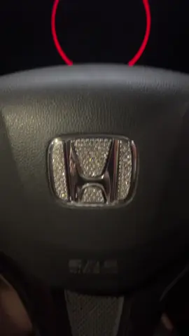 Dekorasi crystal logo stir mobil. #crystallogostirmobil #emblemlogostirmobil #hiasanlogostir 