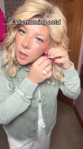 Early morning  outfit check gotta hit the road #OOTD #outfit #