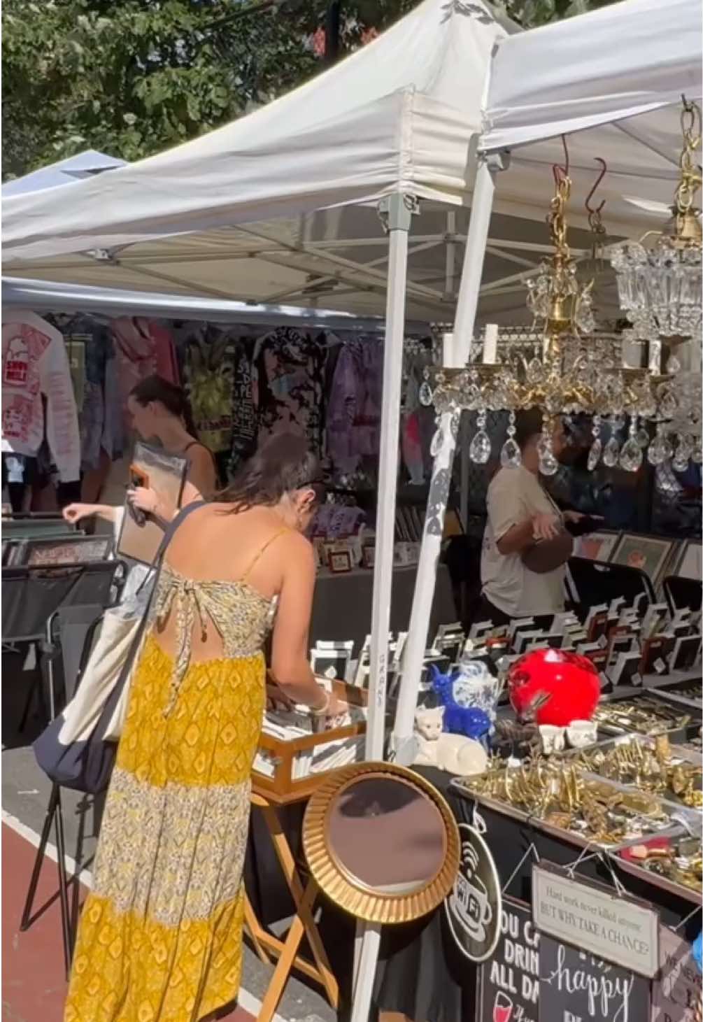 Sundays at the Grand Bazaar = food, crafts, and a real slice of NYC culture 🥯🎨 Would you explore this market? Follow for more #GrandBazaarNYC #UpperWestSide #NYCWeekend #nycwalk #NYCVibes