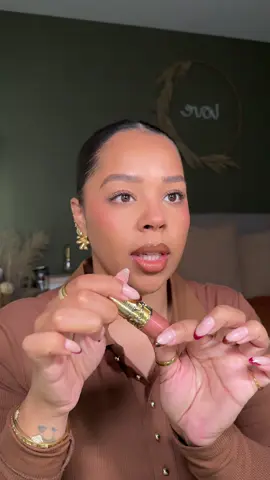 It’s so much more glittery in person, I swear!!! @YSL Beauty 