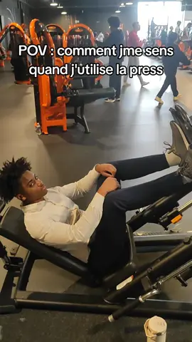 tfacon séance jambe ça sert à rien 😂 #muscu 