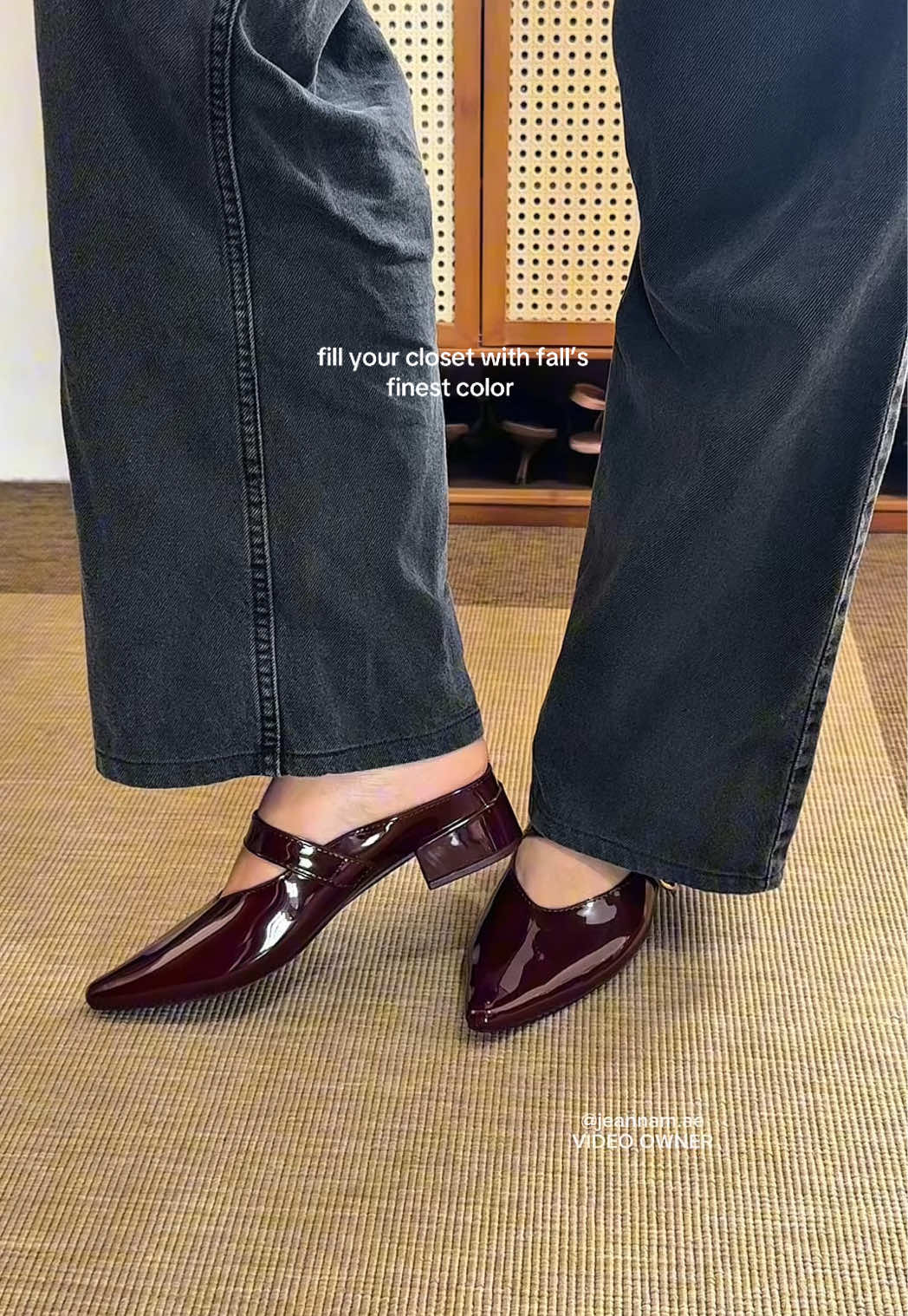 burgundy color jelly type shoes; size 37 pala suot ko, upsize pag mejo-malapad ang feet #pointedshoes #mulesshoes #jellyshoes 