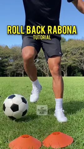 Learn this move. Master your control ⚽️🔥 Small steps. Big impact. Save this reel 🔖 & try it in your next session! #football #Soccer #futebol #futbol #축구 