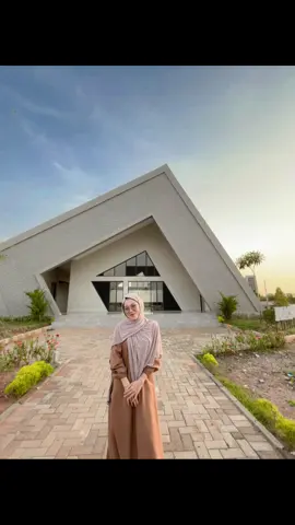 #arabicsong “senja itu indah,layaknya seperti kamu yang senyum mengarah padaku”#fyppppppppppppppppppppppp 