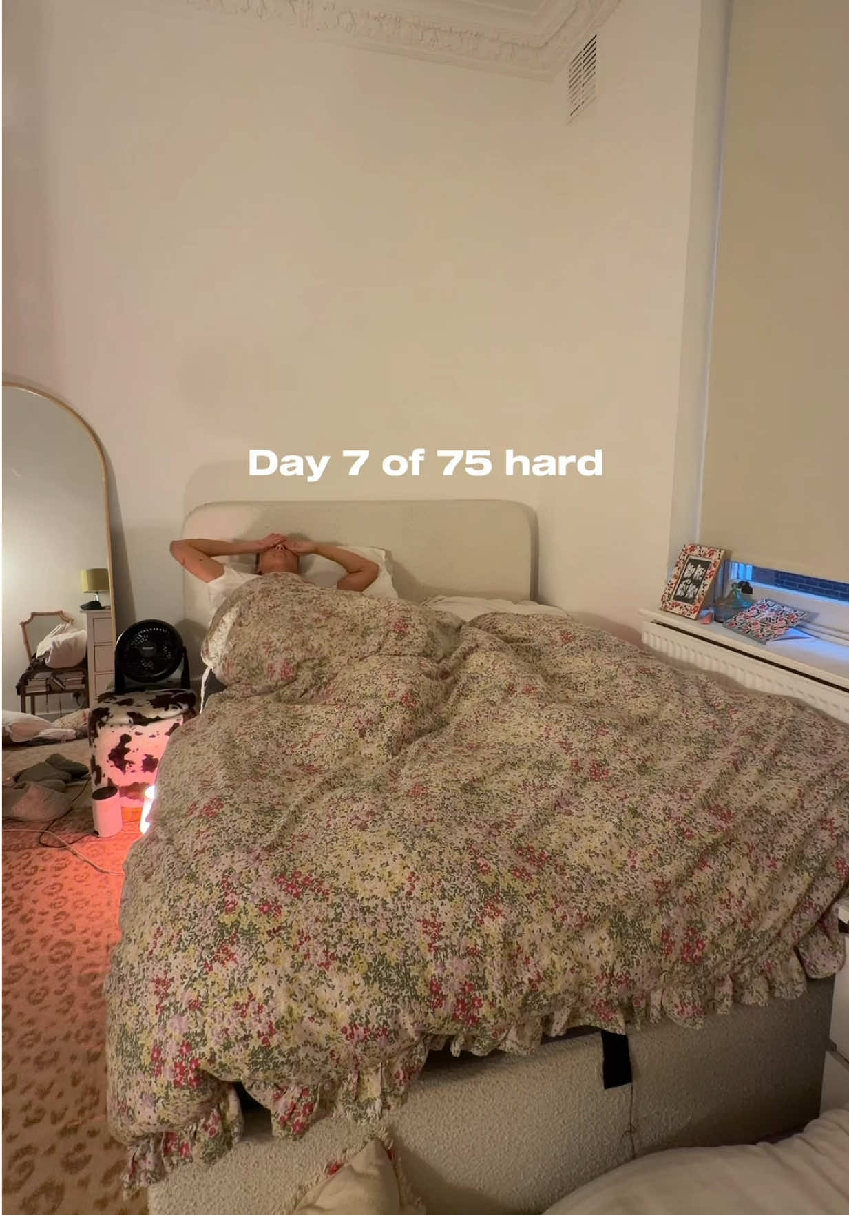 Week 1 of 75 hard complete!!! Im lucky enough to have more free time which definitely makes this challenge easier but boyyy the workouts have been killing me off I’m turning into a granny and sleeping at 9pm on the dot lol