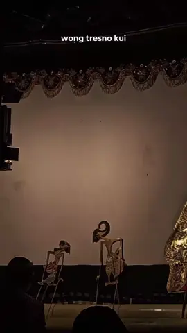 wong tresno kui abote koyo wong nyonggo bumi...  #wayang #wayangkulit #kisenonugroho #lewatberanda #fyp 