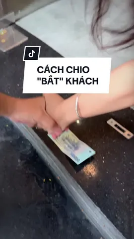 hãy cẩn thận khi nhặt tiền dưới đất.. vì biết đâu lại lạc vào quán đồ Hàn 😭 #annhonghachio #j4f #genzdilam #tiemgaran🍗 