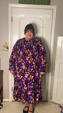 In love with this dress!! It’s from @Walmart but I thrifted it while in North Carolina!!!! #OOTD #ootdinspo #plussize #plussizefashion #fypシ 