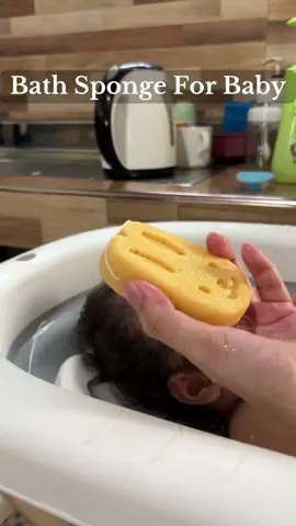Ito yung ginagamit kong Sponge kay baby every bath time niya kasi very soft and gentle sa skin ni baby. Hindi rin siya nakaka-irritate ng skin ni baby.  #babybathsponge  #bathspongeforbaby  #spongebathforbaby  #babysponge  #babyessentials  #fyp 