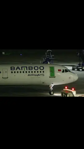 Rồi ta chẳng thể ngắm pháo hoa cùng nhau...