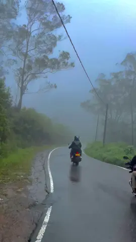 මිදුම+වැස්ස+යාලුවෝ+බයික්=නිදහස 🙇‍♂💚🍃 #ohiyasrilanka #fyppppppppppppppppppppppp #fypシ゚ #viralvideo #srilankan_tik_tok🇱🇰 