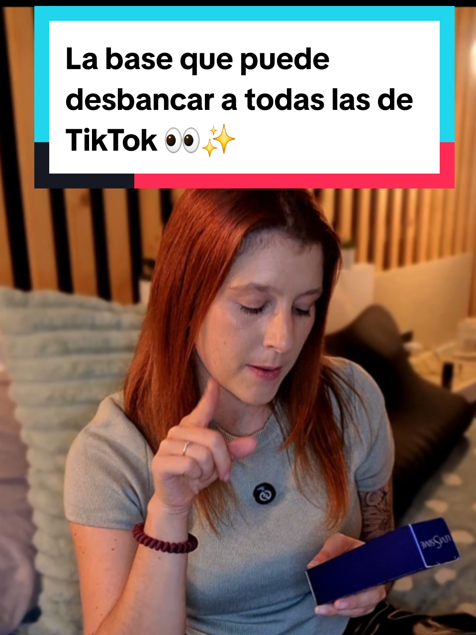 ✨ La base que puede desbancar a todas las de TikTok 👀 Vale… no es exactamente una base, pero madre mía qué pintaza tiene 😍 Es una crema con ácido hialurónico y color, textura ligera, efecto buena cara al instante y sin sensación de pesadez. ¿Lo malo? Que no lleva protector solar 🫣 así que si la pruebas, pon tu serum o protector debajo. Yo ya tengo claro que en cuanto la pruebe más a fondo, os traigo reseña honesta (como siempre 💅). Te la dejo etiquetada en el carrito naranja, y si te gustan los vídeos de primeras impresiones reales, interactúa con el contenido para no perderte los siguientes 💛 #primerasimpresiones #rutinafacial #cremaconcolor #beautylover #tuprobadoradeconfianza