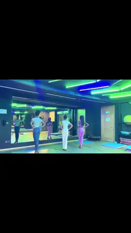 We don’t just pose , we practice to perfect the pose! 💅🏽 #AMA #AdmiireModelAcademy #modeling #Modellife #ghana 