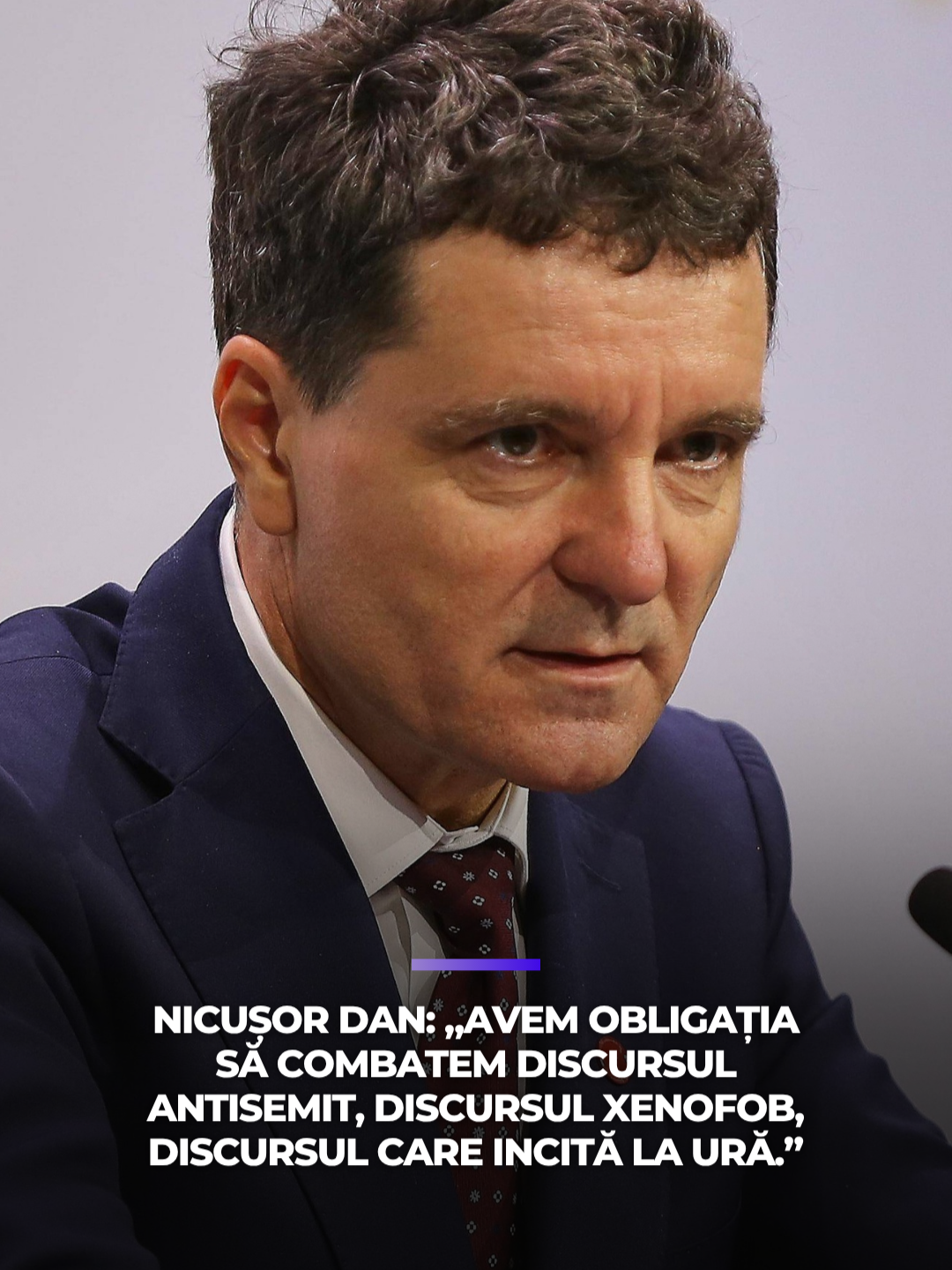 Nicușor Dan, provocat să-și explice poziția față de legionari. „Ce-i spuneți unei victime a Holocaustului?” Reacția președintelui #digi24 #stiriledigi24 #nicusordan