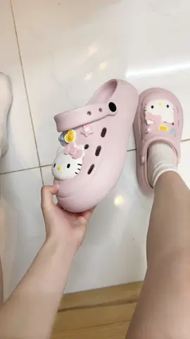 Dép sục hellokitty siu dễ thương ạ #thshoes2001 #giaysucnu #giaysuc #depsuc #viral 
