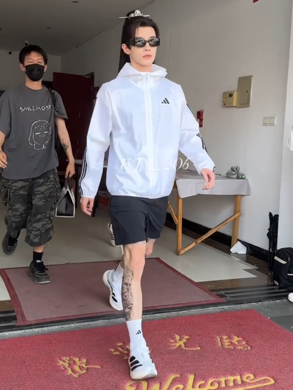 เหออวี่ ป๊าดติโธ่ โพดโพคักๆ หล่อคักแท้บักหล่า #เหออวี่何与heyu🦈💙  #เทรนด์วันนี้tiktok 