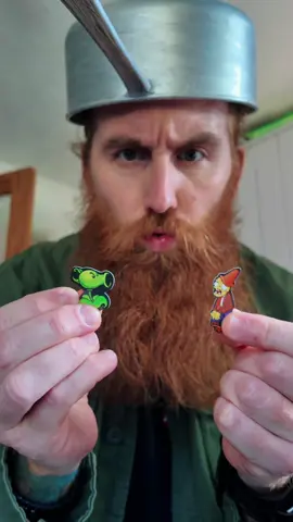 Crazy Dave explains the Gatling pea #plantsvszombies #pvz #crazydave #pvzgw2 #cosplay 