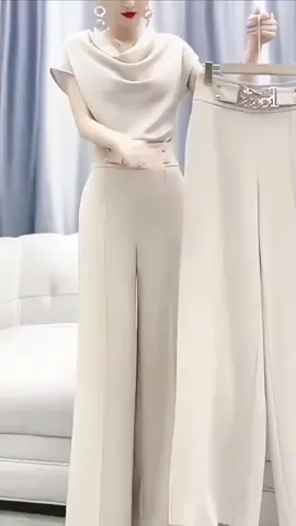 bộ đồ nữ đẹp sang chảnh, trẻ trung duyên dáng  #thoitrangnu #xuhuong #viral #hottrend #quanao 