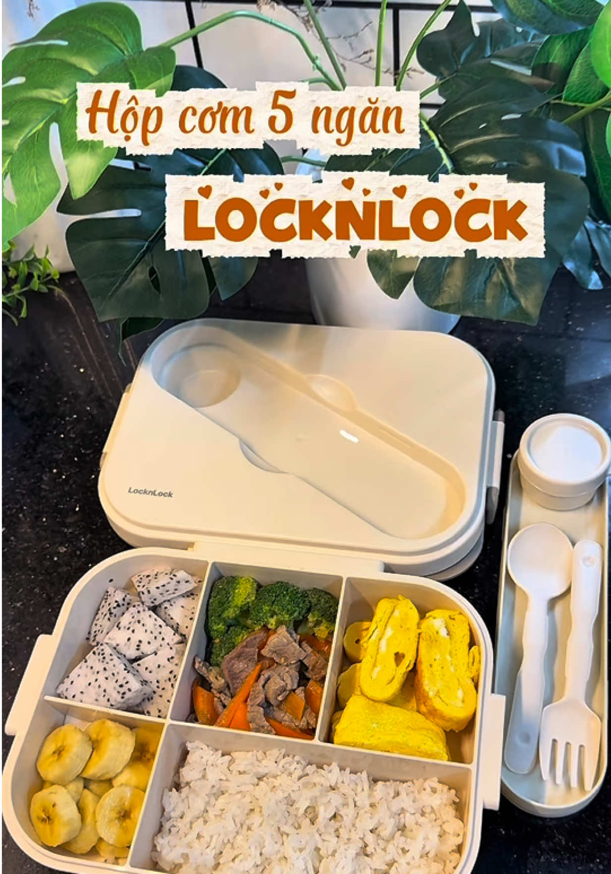 Trả lời @An Nhii 🐣 Hộp cơm nhà LocknLock có 5 ngăn và có bộ thìa nĩa riêng rất tiện lợi nha 🥰🥰 #TiệmnhàMiMây  #giadungtienich  #locknlock  #hộpcom  #xuhuong 
