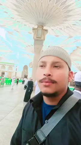 #foryoupage❤️❤️ #foryou #viral #lyricsvideo #everyone 