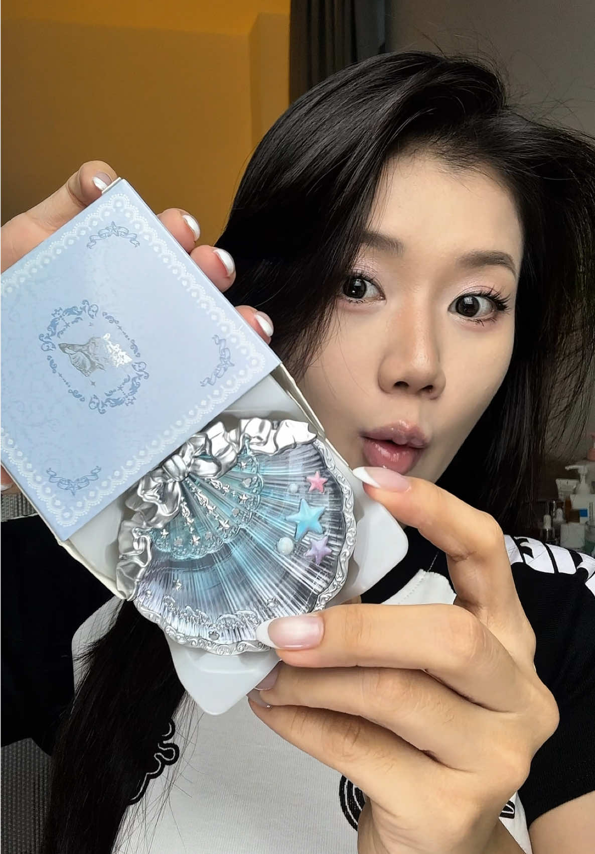 3 màu trong BST vỏ sò này nên mua là đây nàaaa 😚 #blush #mahong #flowerknows #shelljewelry 