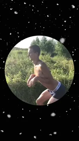 Факт: у осьминогов три сердца! 💙 Два из них качают кровь к жабрам, а третье — к остальному телу. Это помогает им эффективно извлекать кислород из воды. #факты #осьминоги #природа 