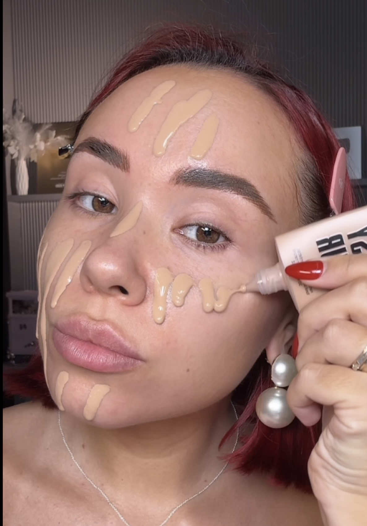 #GRWM a full face of @Huda Beauty 🫶🏼💕 . Products: • Easy Blur Foundation “320G Tresleches” • Faux Filter Concealer “2.5 Nougat” • Blush Filter “Sunset Lychee”, “Ube Cream”, “Strawberry Cream”, “Coco Loco” & “Latte” • Easy Bake DUO “Cherry Peach” & “Pink Pumpkin” • Eyeshadow Palette “Icy Nude” • Extra Volumizing and Lifting Mascara “1 Coat WOW” • Lip Contour Stain “Cinnamon” • Faux Filler Jelly Oil “Juicy Peach”