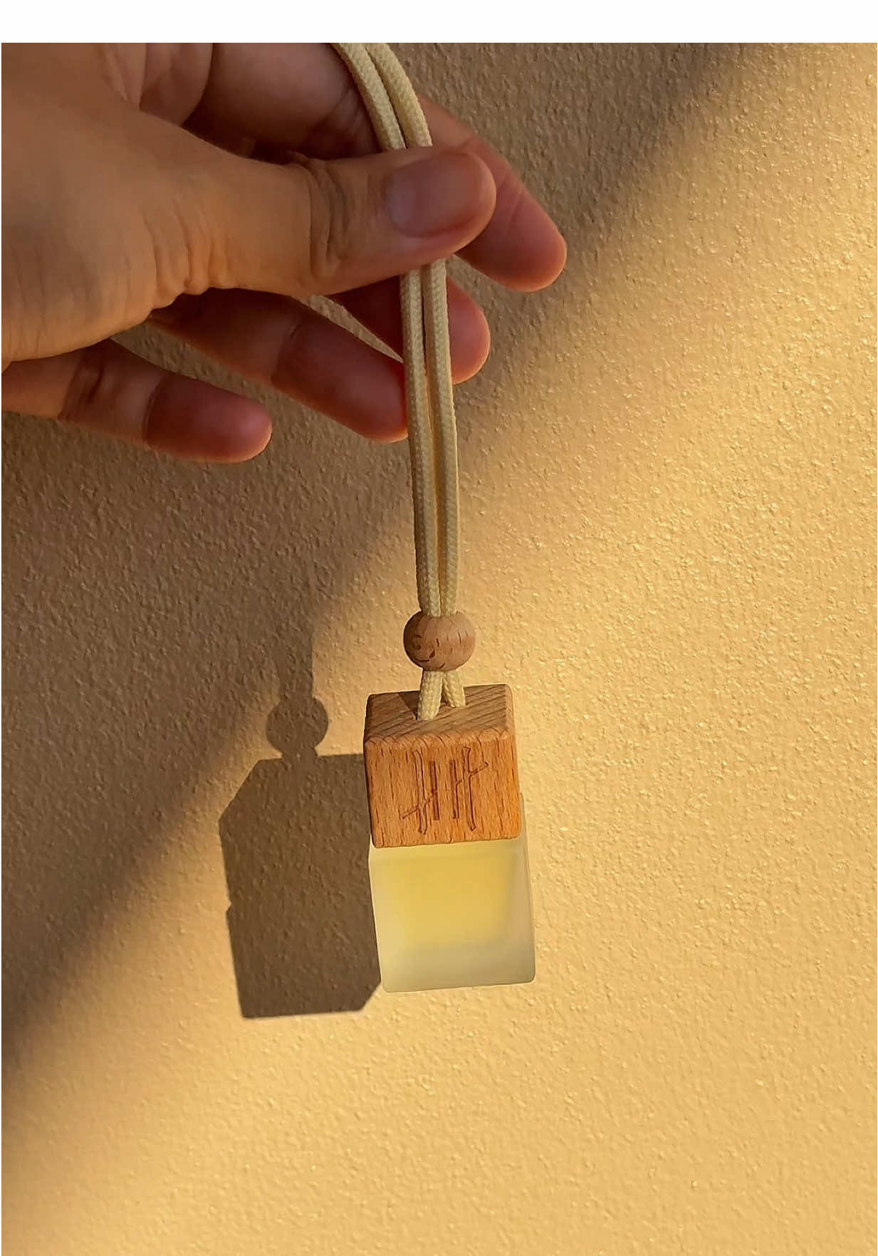 มีหรอ น้ำหอมกลิ่นแบบนี้..? 🙀#hankyhouse #น้ำหอมรถยนต์หรู #แฮงค์กี้เฮ้าส์ 