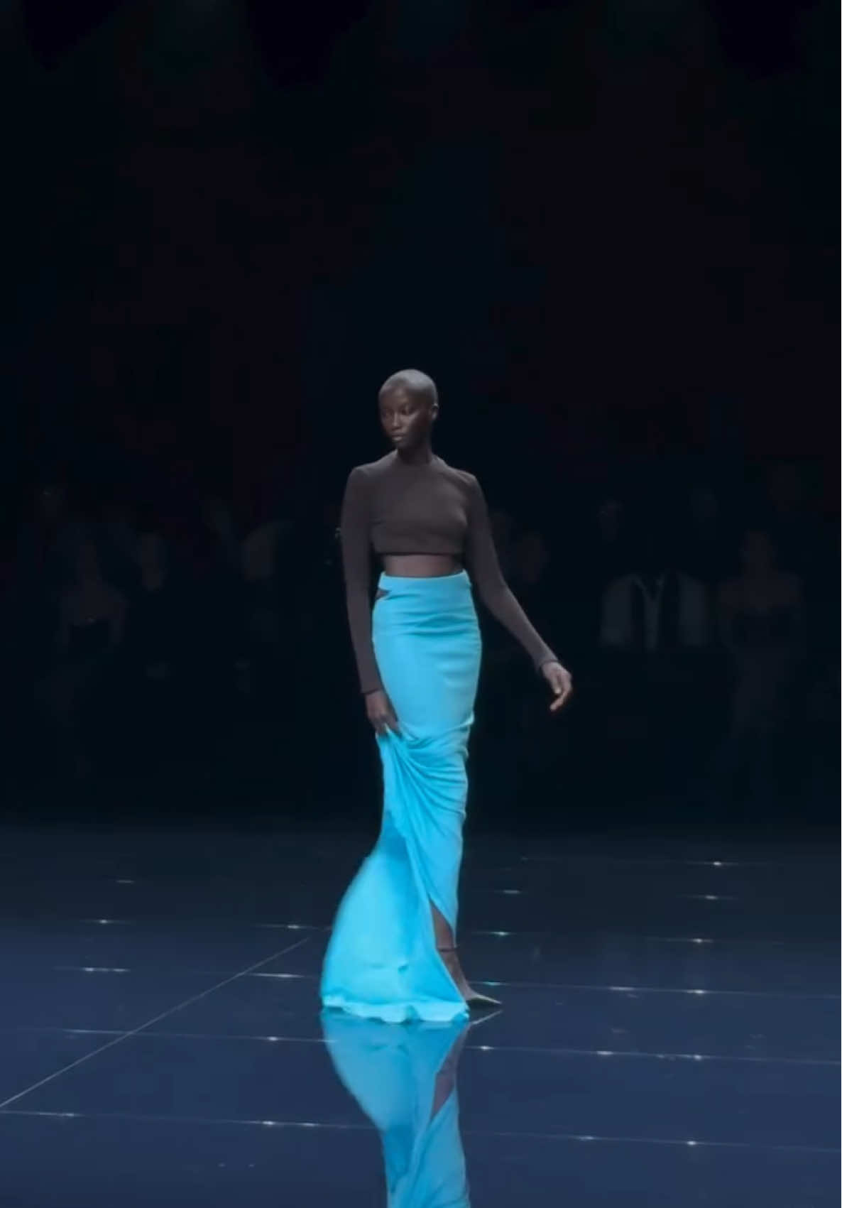 Anok Yai walking for Tom Ford SS26. #anokyai #catwalk #Runway #models #nlsmodels 