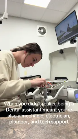Sir I’m literally just a girl, but I’ll give it my all😅 #dentalassistant #dentistry #dentalhumor 
