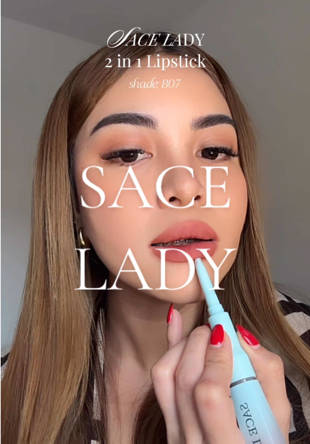 Lip Liner and Lipstick in one ❤️ #sacelady #lipstick #lipliner 