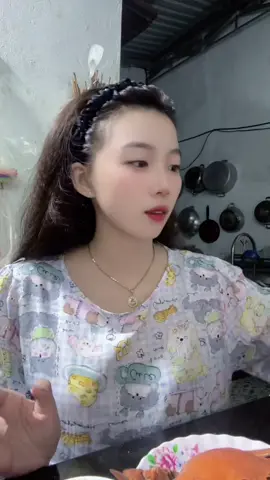Vui hay Buồn Sao Cũng Được. Miễn được Ăn Ngon Mặc Đẹp là được 😋😘#fyp #xuhuong 