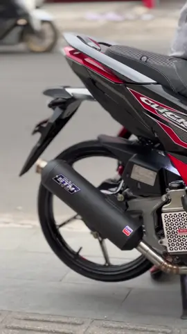 Yang suka Nanyain cek sound kemana ini Wirr😛#promomakan1010 #btwiniknalpotstm #stmracing #CapCut #variomodifikasi 