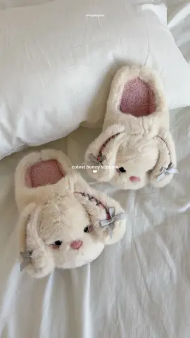 found the cutest bunny slippers for fall🎀😍#girlyaesthetic #girlyvibes #girlyfinds #girlythings #girlygirl #slippers #furryslippers #fallaesthetic 