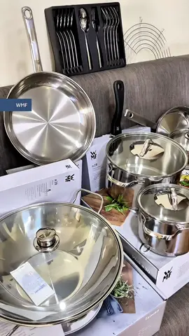 Chảo chiên rán ngon WMF Profi. Chất liệu Cromargan 18/10 cao cấp sáng bóng đẹp. Dùng cho bếp từ bếp gas bếp Hồng ngoại.  #daoinox #wmf #cromargan #reviewdogiadungnhabep 