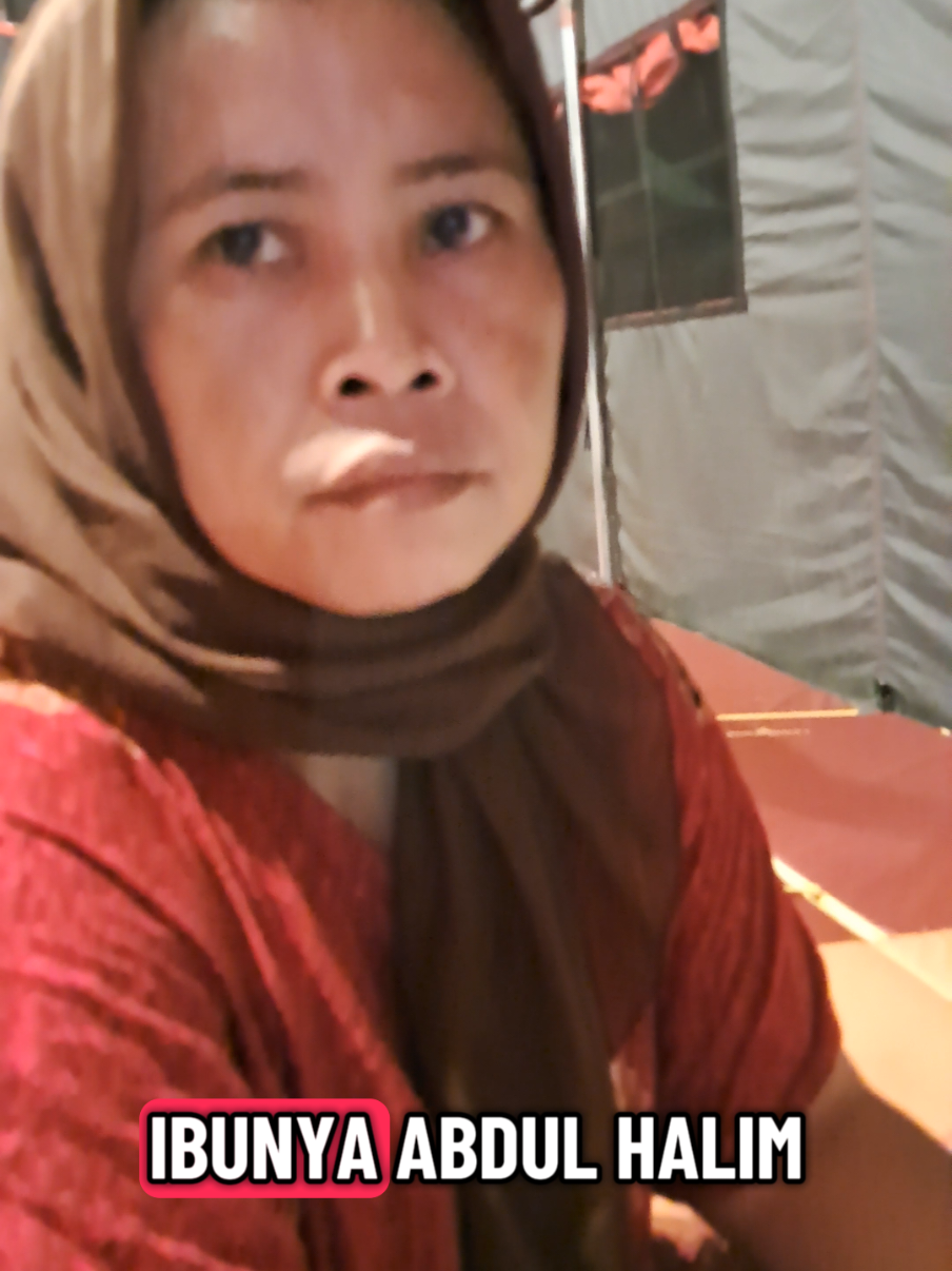 pengumuman tim DVI ditunggu selalu. membuat rasa rindu ibu makin menggebu. doa dalam kalbu mengiringi langkahmu para syuhada menuju Robbmu #doa  #alkhozinybuduran  #pertolongan  #ponpesalkhoziny  #syahid 