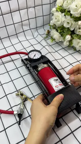 🚗💨 Bơm đạp chân tiện lợi – nhỏ gọn, dễ dùng, bơm siêu nhanh! Không lo xịt lốp giữa đường, mang theo là yên tâm mọi hành trình!  #dụngcugiađình #bơmchânthôngminh #bơmchândanang #tiệníchmỗingày #đồdùngtiệnlợi 