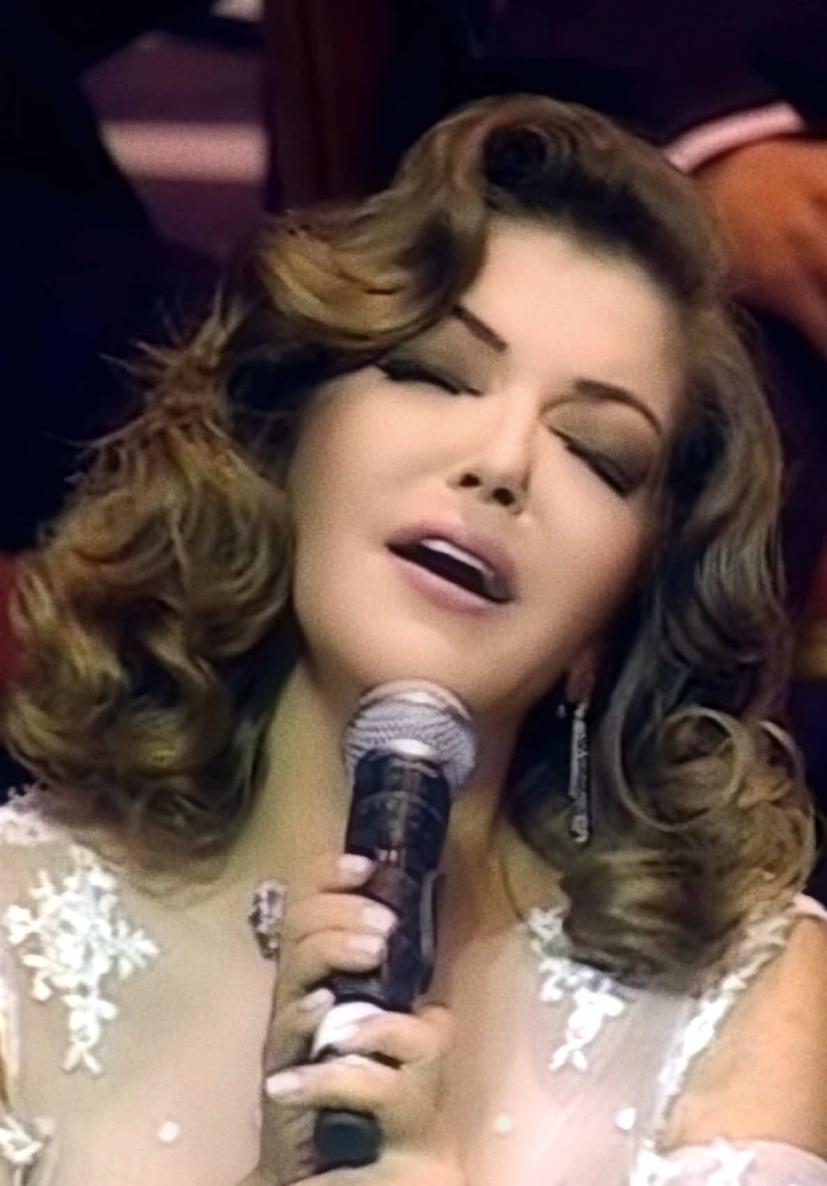 قابلتك ليه؟ دي صدفة مش على بالي… #SamiraSaid #سميرة_سعيد #قابلتك_ليه #Nostalgie #نوستالجيا 