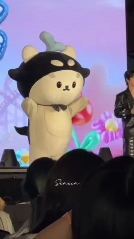 ยัยซังของป๊ากับพ่อๆ ก็คือดีดมาก #TayNewFMinHK2025 #Tawan_V #Newwiee #polcasan 