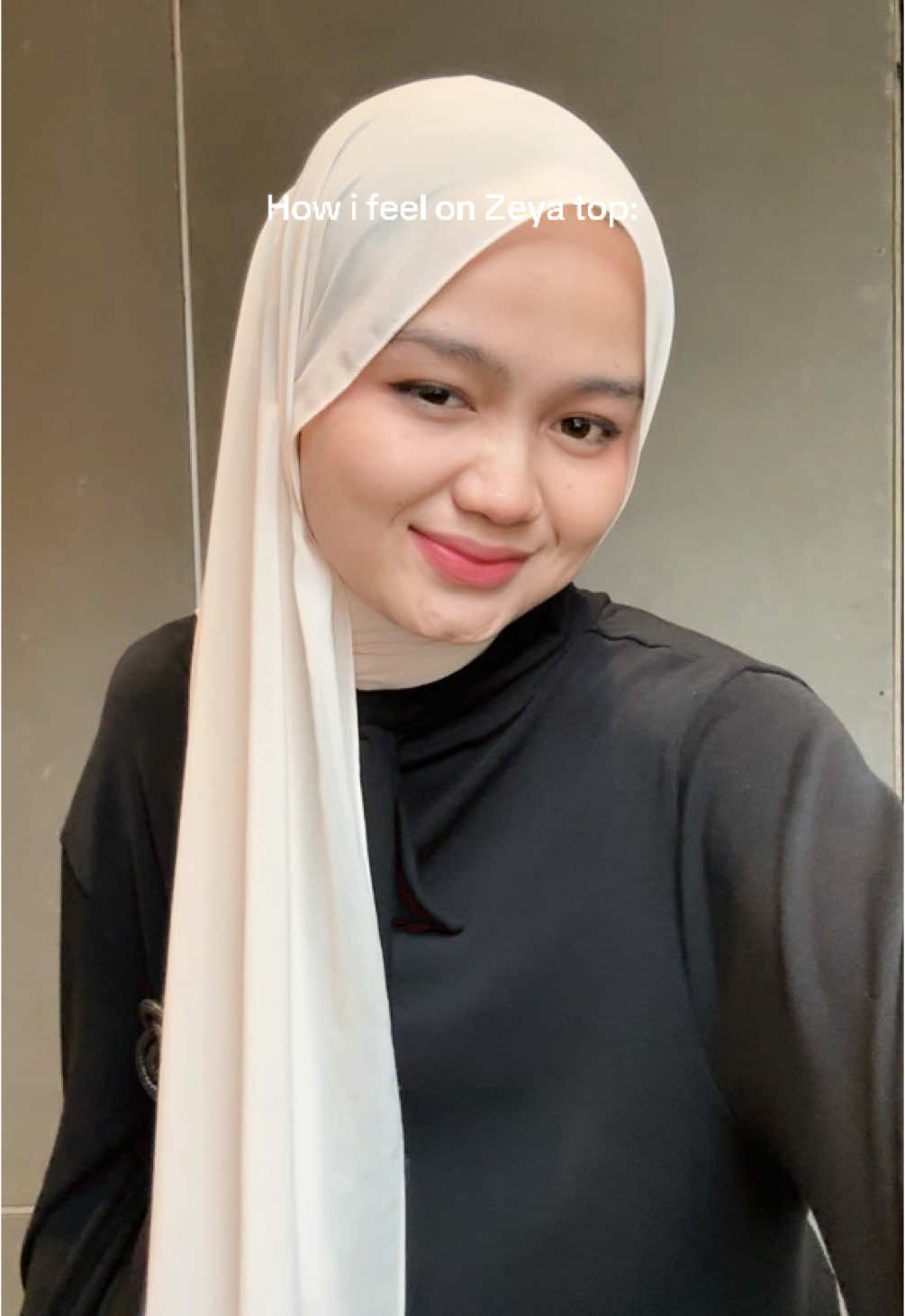 Gakan pernah tau rasanya, kalau ga cobain langsung, kalau zeya top ini senyaman apa😭🫶🏻 Yukkk cek out mumpung lagi 10.10🔥 #outfit #promomakan1010 #OOTD #payday #atasanwanita #styleinspiration #fashion #fyp #viral #outfitinspo 