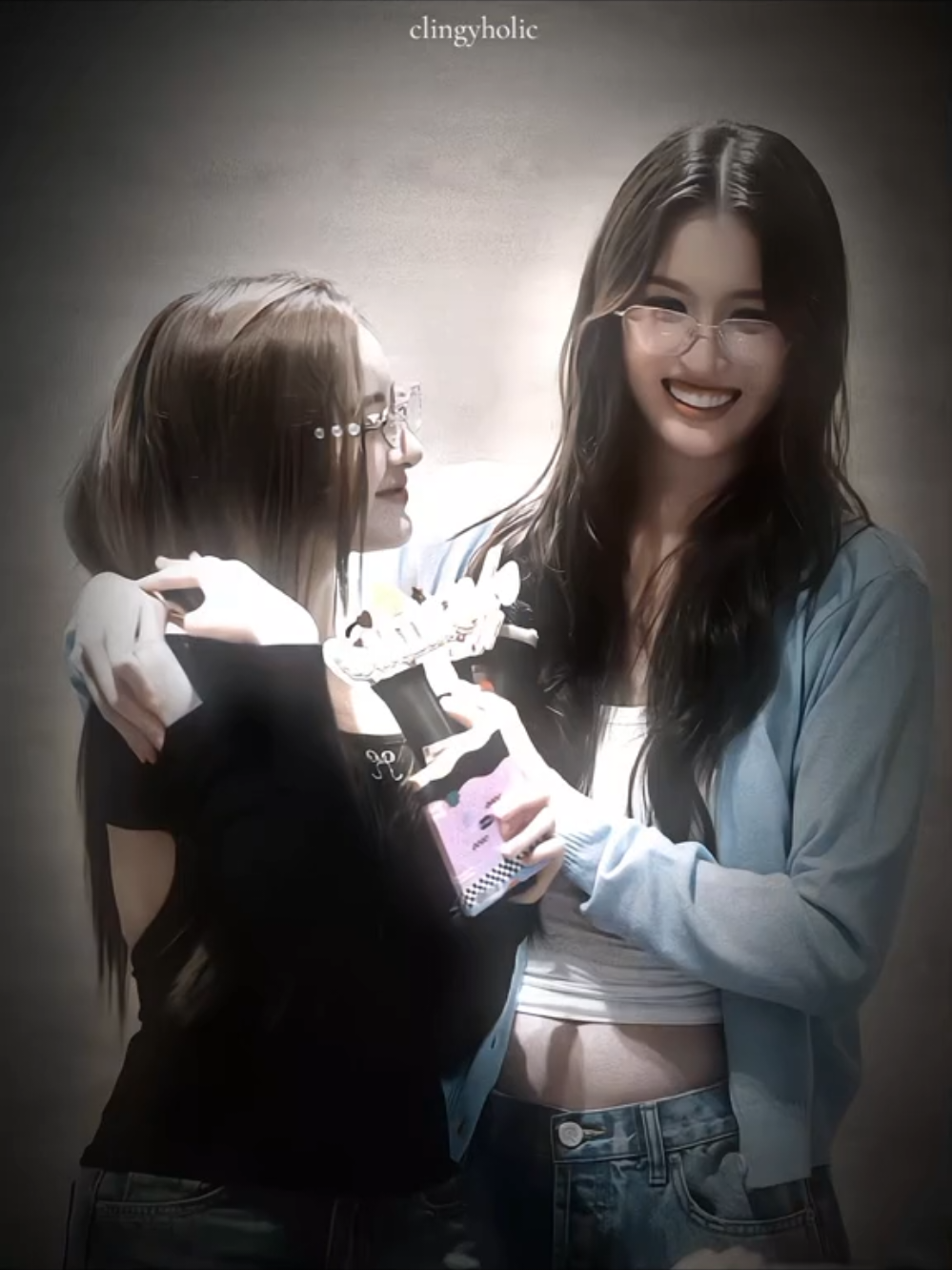 Soft spot #viewmim #viewbenyapa #mimrattanawadee #fansign #physicaltouch 