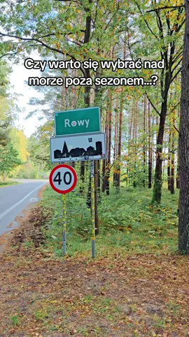 Czy warto się wybrać nad morze poza sezonem? Rowy w październiku.  #jesieńnadmorzem #plaża #natura #weekendnadmorzem #chill 