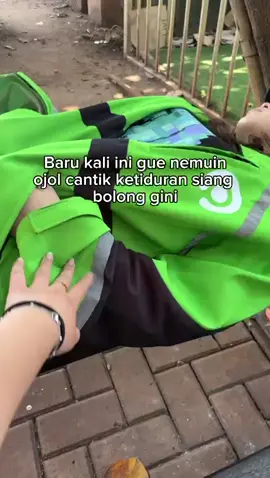 kapan lagi liat ojol cantik ketiduran #fyp #ojol #SunscreenKerang #SunscreenRinganTransparan #Sunscreenviral