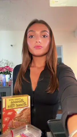 Make banana bread with me✨ #bananabread #baking #fyp #trending 