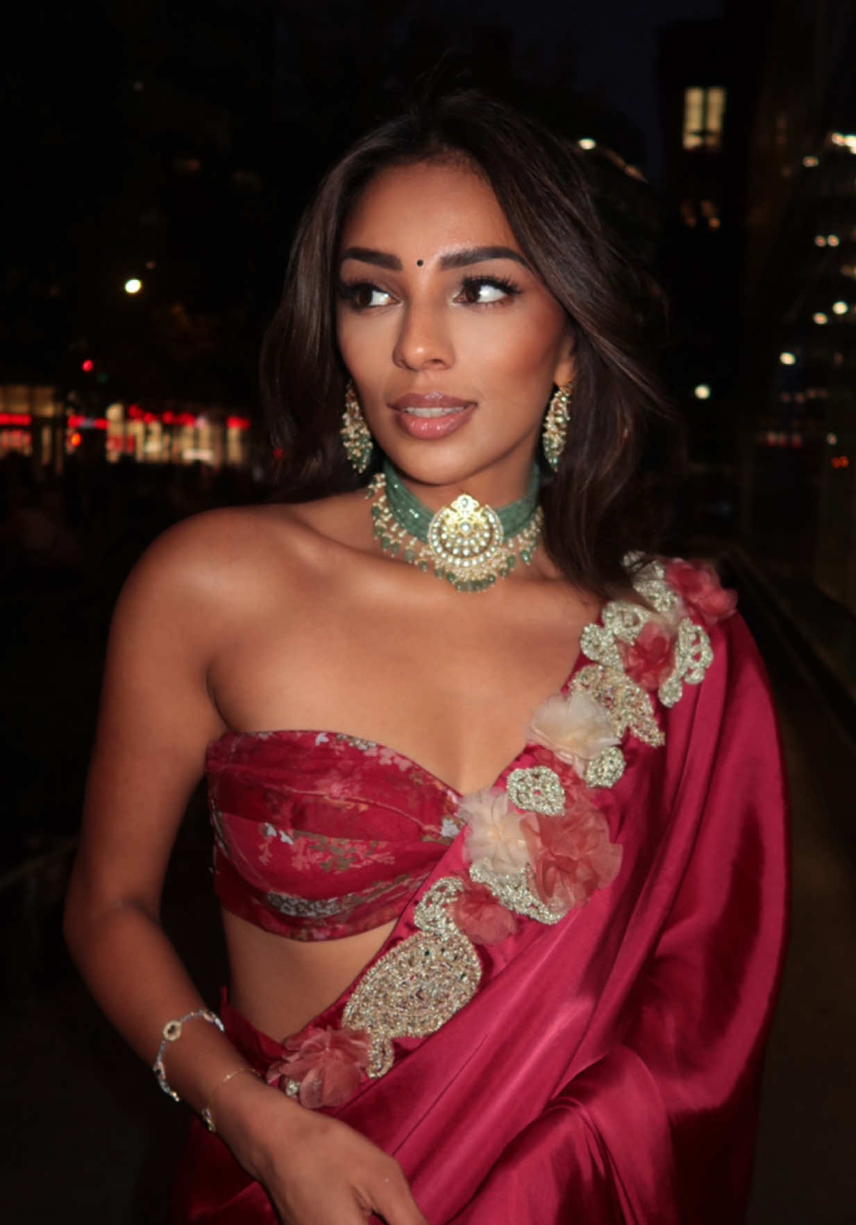 Trying out a little dance thing on this app ♥️✨ #fashion #indian #fyp #festive #style 