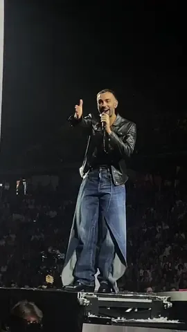 CARTELLONI TIME 😂 @Marco Mengoni #marcomengoni #neiperte #perte #mengonilive2025 #mengoni