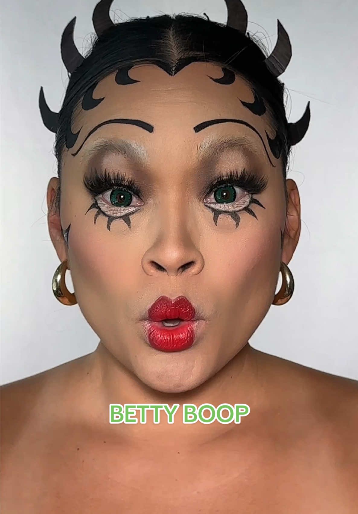 Day 10 of 31 days of Halloween Makeup Looks! Betty Boop ❤️ I had to do a classic! #halloweenmakeup #halloweenmakeuplook #bettyboop #bettyboopmakeup 