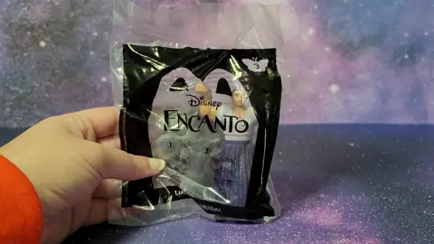 Luisa! Encanto #3 Happy Meal McDonald's December 2021! Unpacking and Review!