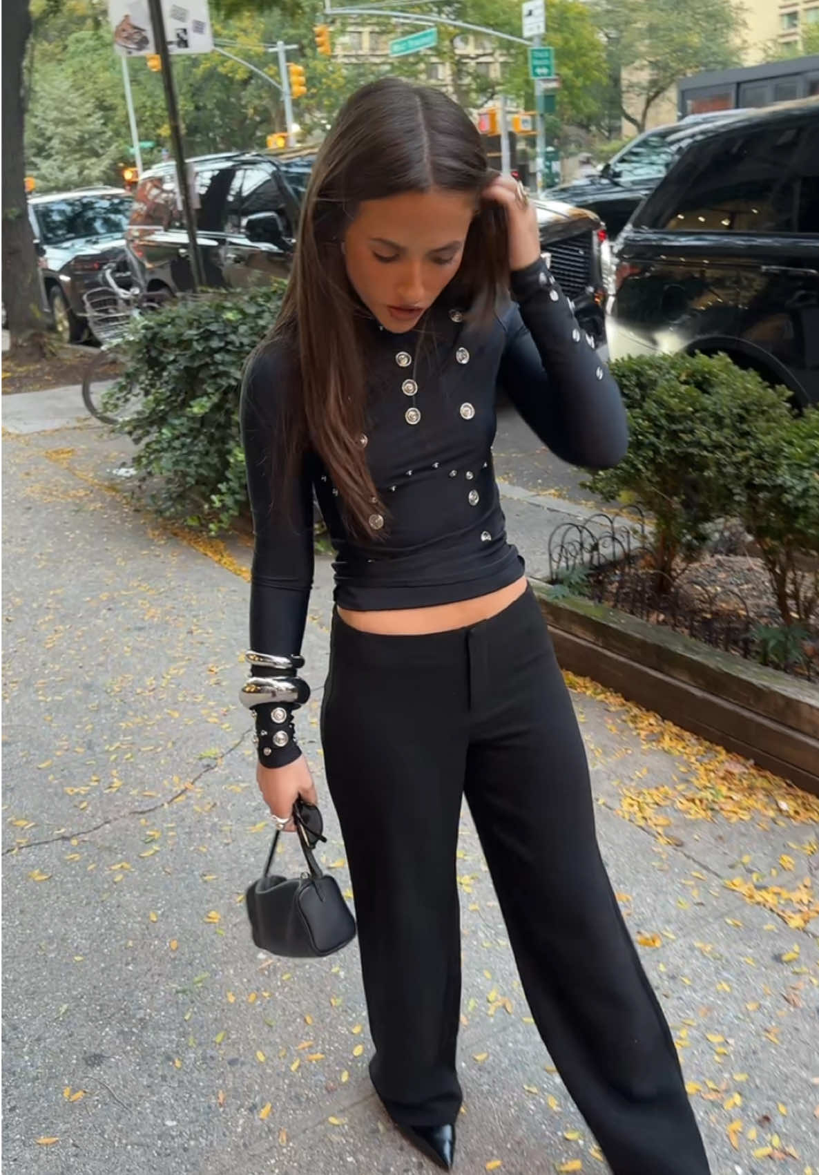 and the outfit of the night!!! 🖤 #OOTD #outfitinspo @coperni 